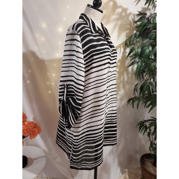 Chicos Womens Striped Roll Tab Sleeve Shell Button Tunic Blouse Size 3 US XL 16 - Picture 4 of 13